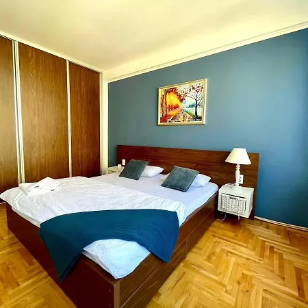 Apartment 2bdr - Excellent Location