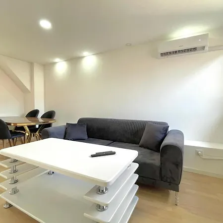 Engadin'S Central Apartments Apartment